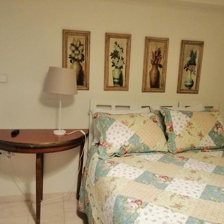 St. Thomas Bed And Breakfast Paiania Exterior photo