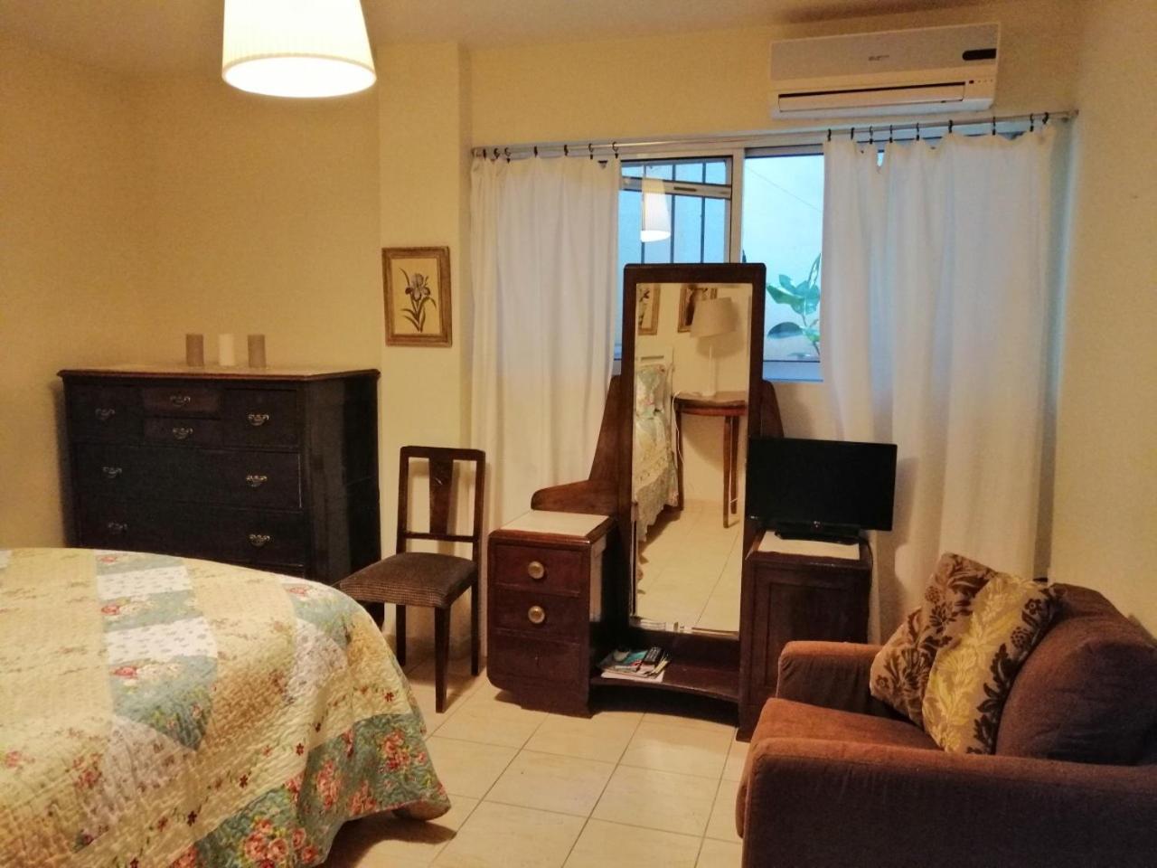 St. Thomas Bed And Breakfast Paiania Exterior photo